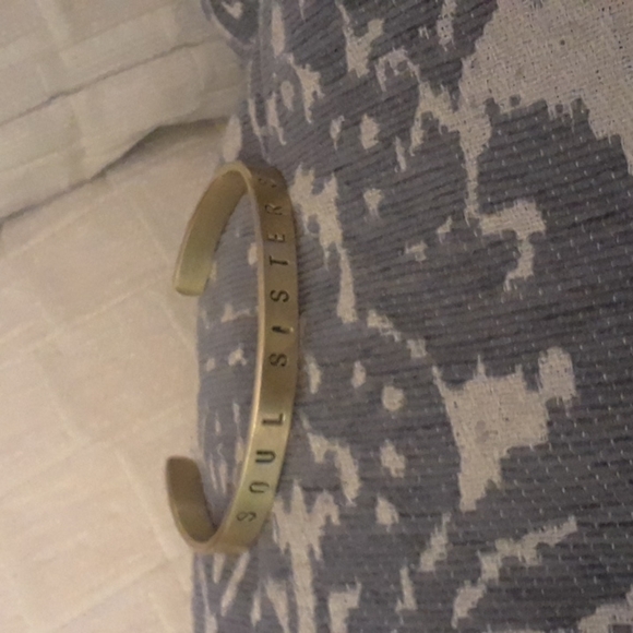 Soul Sisters cuff copper bracelet - Picture 6 of 9